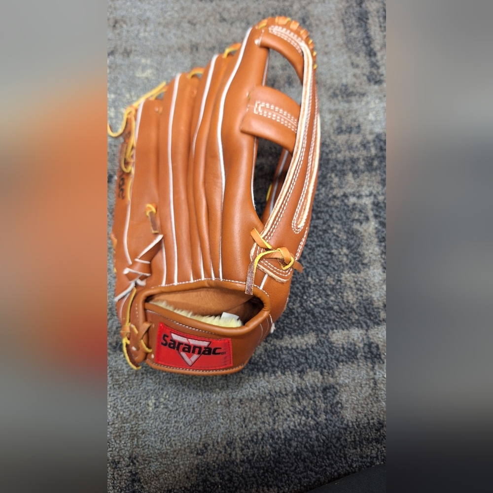 Saranac Tan Leather Baseball Glove Mitt. Mens